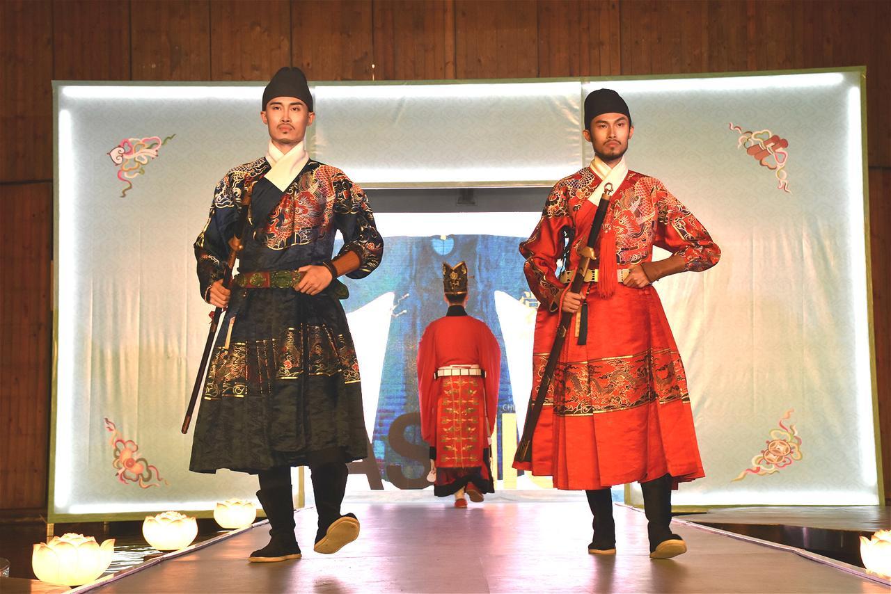 China Community Culture & Art Hotel Qingdao Exteriör bild